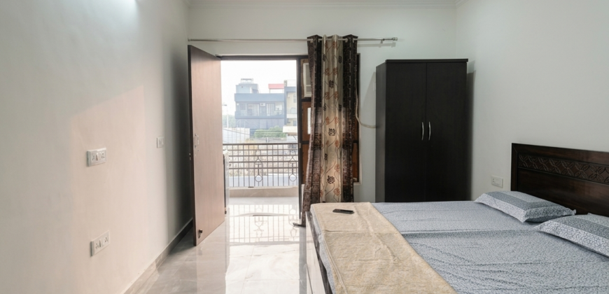 4BHK Floor for Working Professionals – Sector 53 Gurgaon