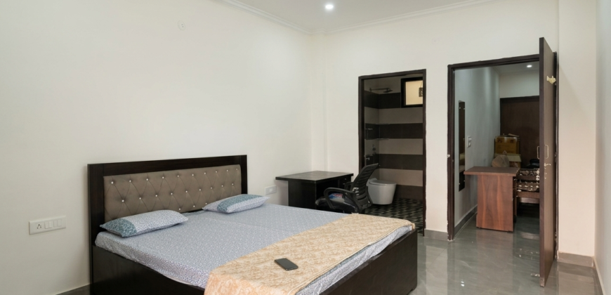 4BHK Floor for Working Professionals – Sector 53 Gurgaon