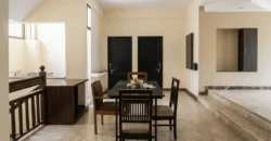5BHK Floor for Working Professionals – DLF Phase 2, Sector 25 Gurgaon