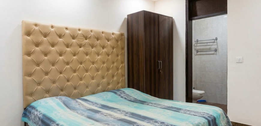 5BHK Floor for Working Professionals – DLF Phase 2, Sector 25 Gurgaon