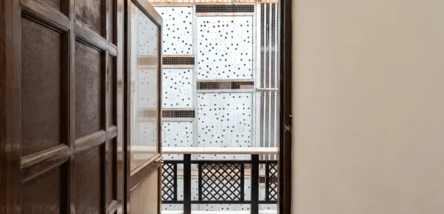 5BHK Floor for Working Professionals – DLF Phase 2, Sector 25 Gurgaon