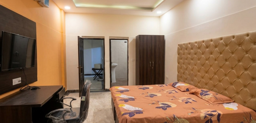 5BHK Floor for Working Professionals – DLF Phase 2, Sector 25 Gurgaon