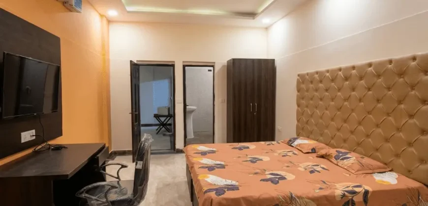 5BHK Floor for Working Professionals – DLF Phase 2, Sector 25 Gurgaon