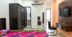 5BHK Floor for Working Professionals – DLF Phase 2, Sector 25 Gurgaon