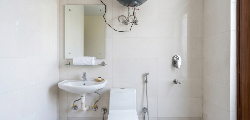 5BHK Floor for Working Professionals – DLF Phase 2, Sector 25 Gurgaon