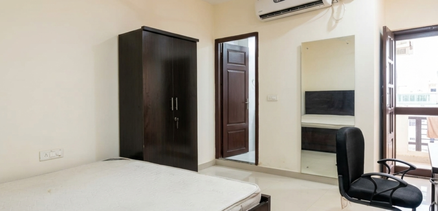 5BHK Floor for Working Professionals – DLF Phase 2, Sector 25 Gurgaon