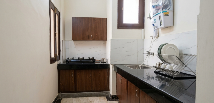 5BHK Floor for Working Professionals – DLF Phase 2, Sector 25 Gurgaon