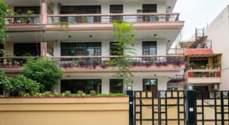 Premium 4BHK Floor for Working Professionals – DLF Phase 2, Sector 25 Gurgaon