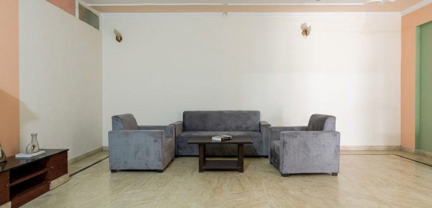 Premium 4BHK Floor for Working Professionals – DLF Phase 2, Sector 25 Gurgaon