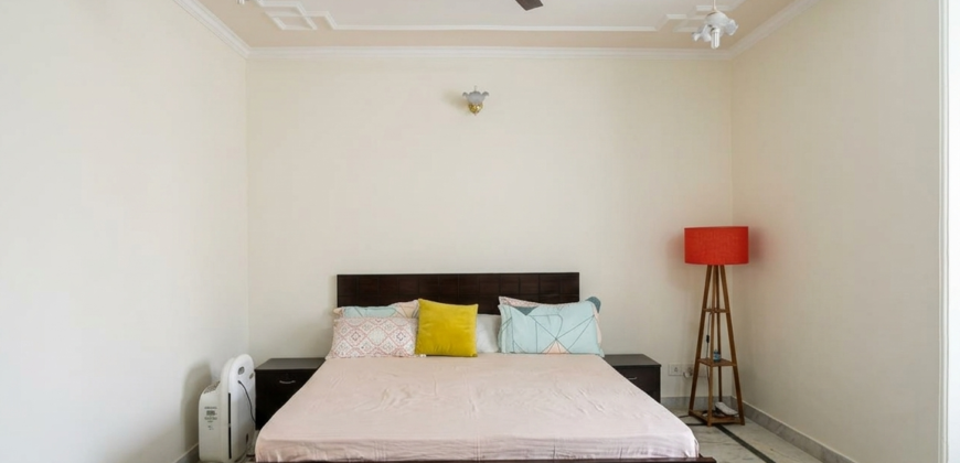 Premium 4BHK Floor for Working Professionals – DLF Phase 2, Sector 25 Gurgaon