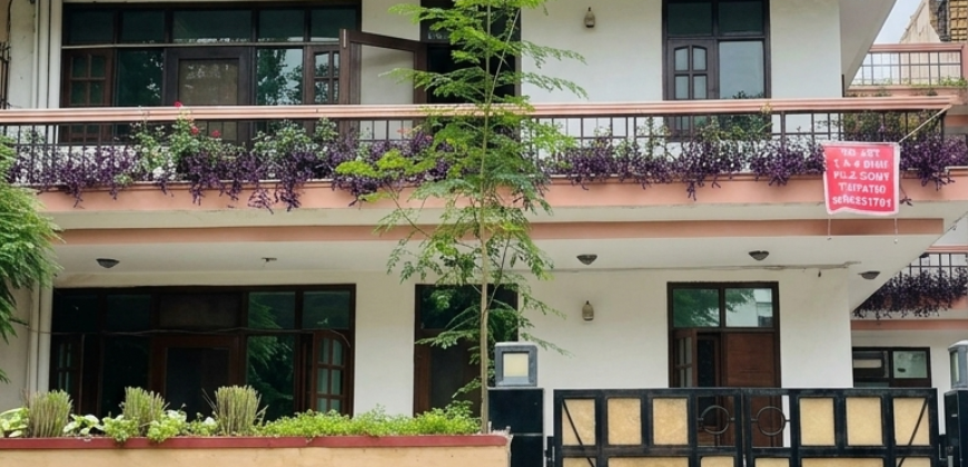 Premium 4BHK Floor for Working Professionals – DLF Phase 2, Sector 25 Gurgaon