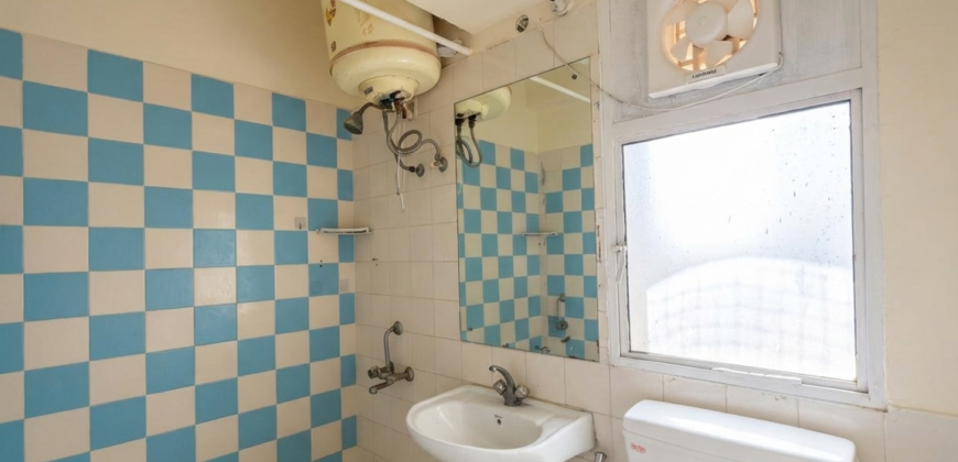Premium 4BHK Flat for Working Professionals – DLF Belvedere Park, Gurgaon