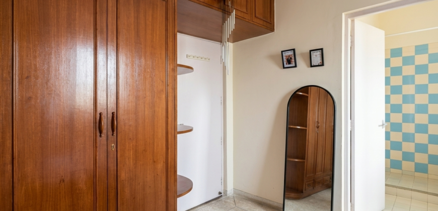 Premium 4BHK Flat for Working Professionals – DLF Belvedere Park, Gurgaon