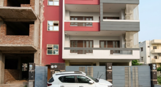 Premium 3BHK Floor for Working Professionals – Sector 52 Gurgaon