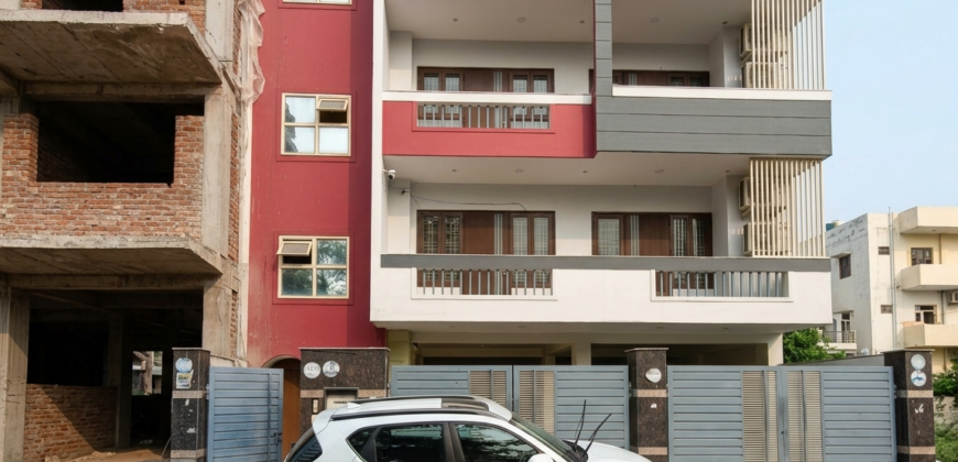 Premium 3BHK Floor for Working Professionals – Sector 52 Gurgaon