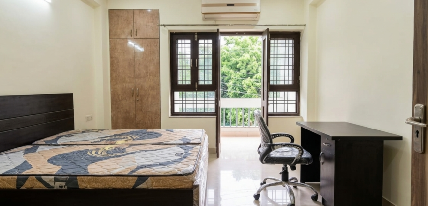 Premium 3BHK Floor for Working Professionals – Sector 52 Gurgaon